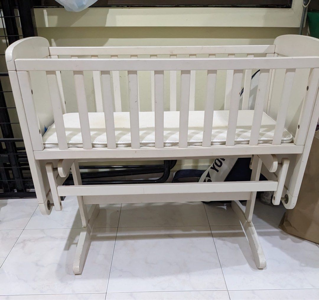 Mothercare deluxe gliding crib, Babies & Kids, Baby Nursery & Kids