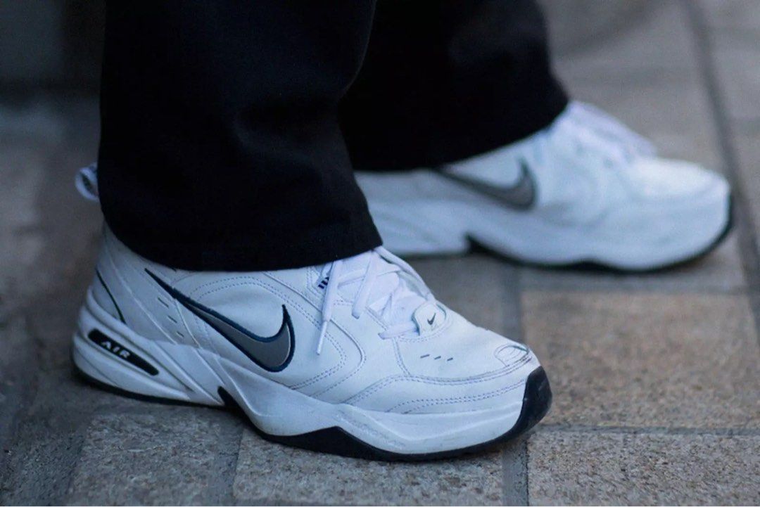 Old man sale white nike shoes