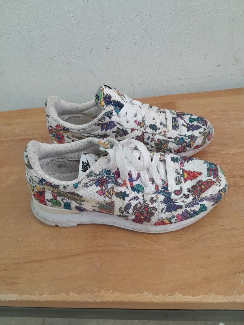 Nike wmns internationalist 6.5 sale