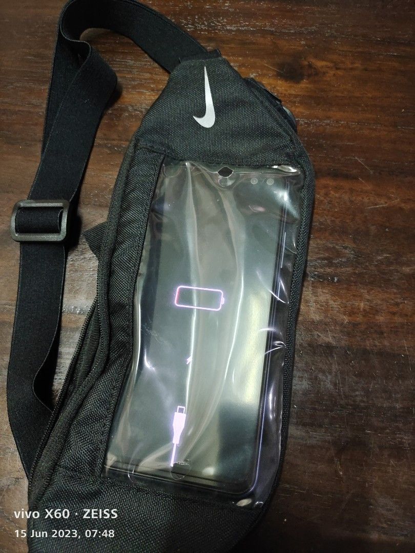 NIKE Pouch/Waist Bag, Men's Fashion, Bags, Belt bags, Clutches and ...