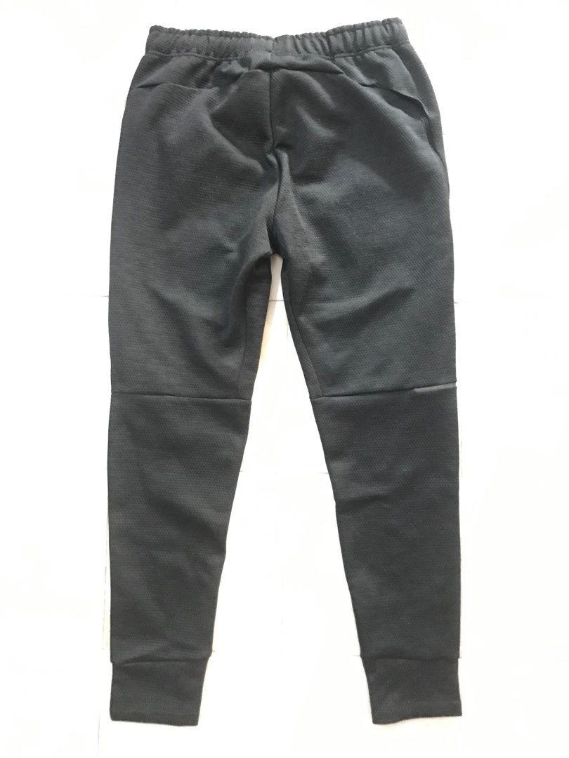 Oakley jogging store pants