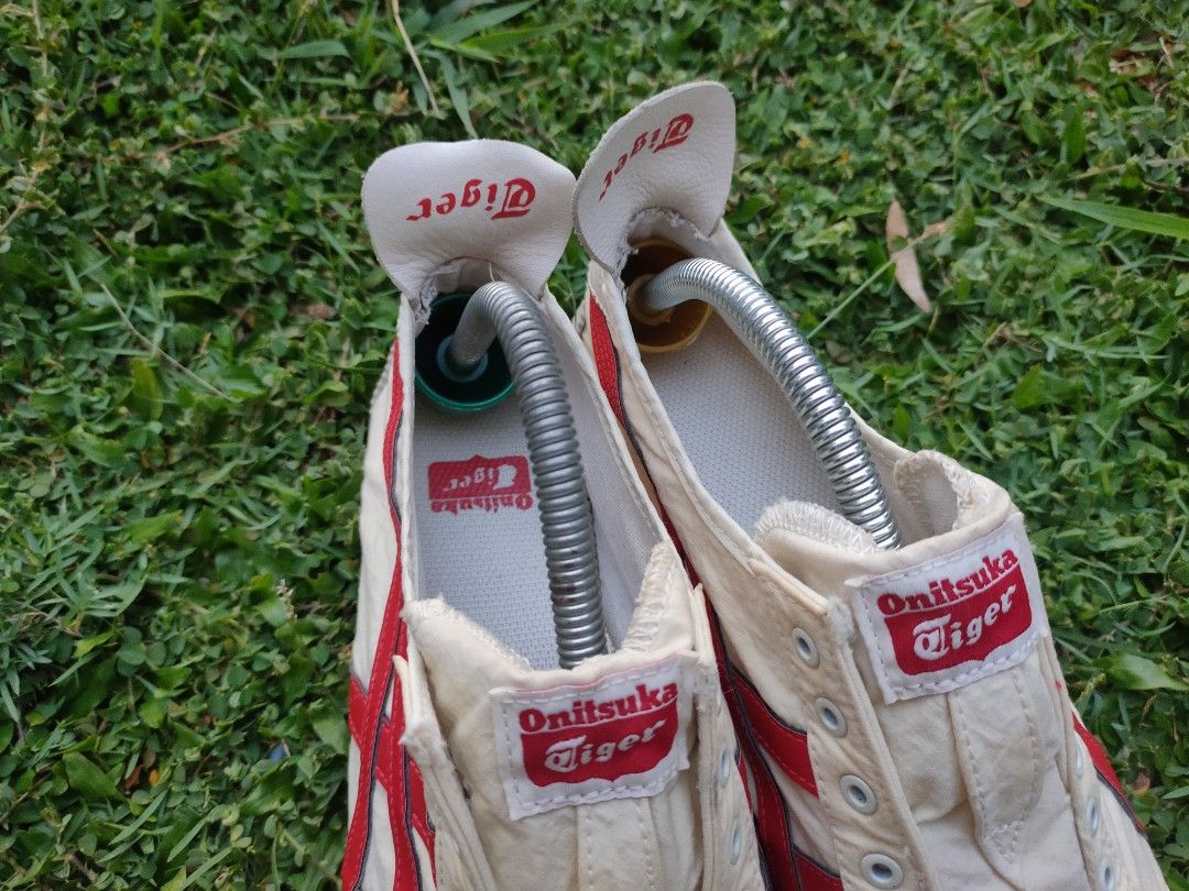 Onitsuka tiger slip sales on 8.5