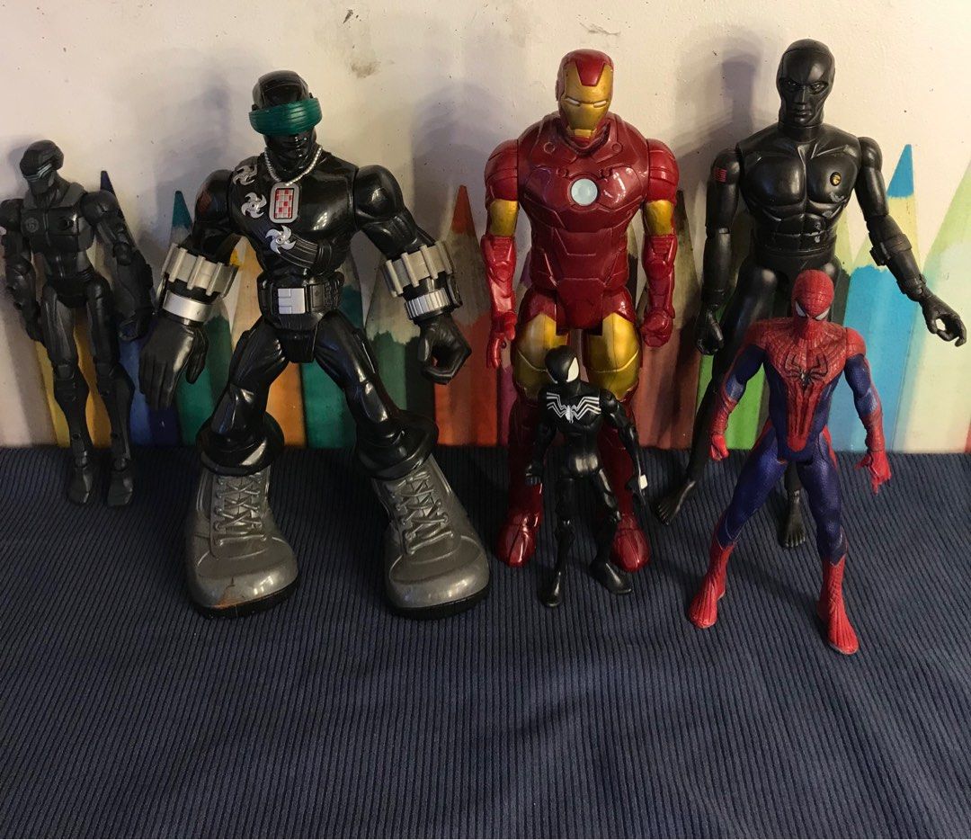 Original action figures (Category: Action & Battle Toys) located in Quezon City. Submitted by oreo0505 (Listing ID 1237356066, Image 1). Description: Preloved Outgrown action figures GI JOE (snakeyes), SPIDER-MAN can buy separately for 200 each..