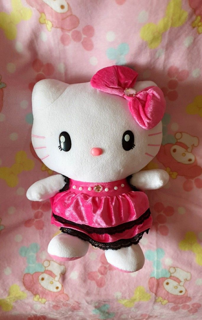 Original Big Hello Kitty Universal Studios Japan Plush, Hobbies & Toys,  Collectibles & Memorabilia, Fan Merchandise On Carousell