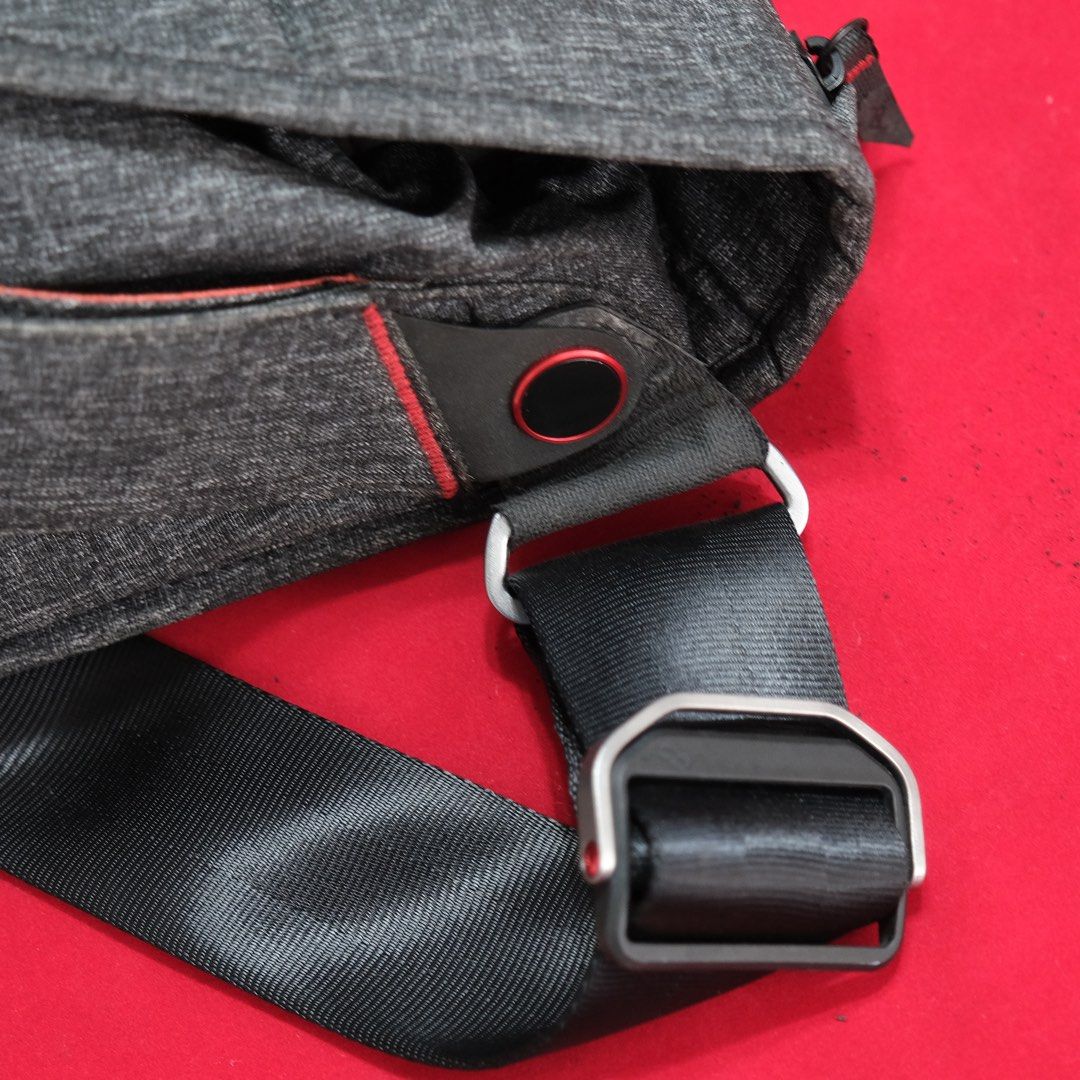 Peak Design Messenger Bag with DIY Brompton bicycle mount, Photography