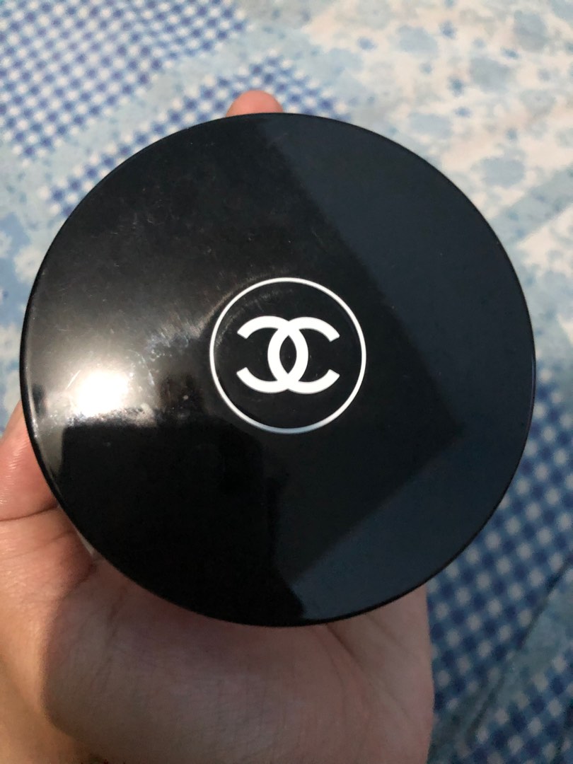 POUDRE UNIVERSELLE LIBRE CHANEL on Carousell