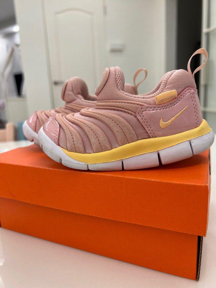 Nike dynamo free infant girls deals