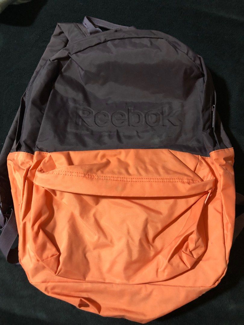 Rebook backpack (Category: Backpacks) located in Singapore. Submitted by emilynaa (Listing ID 1237460146, Image 1). Description: .