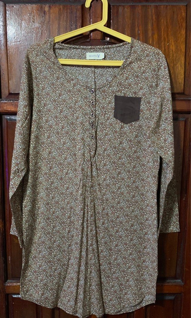 Regatta Printed Dress (Category: Dresses) located in Makati City. Submitted by Prettynette (Listing ID 1237514562, Image 1). Description: Good condition .