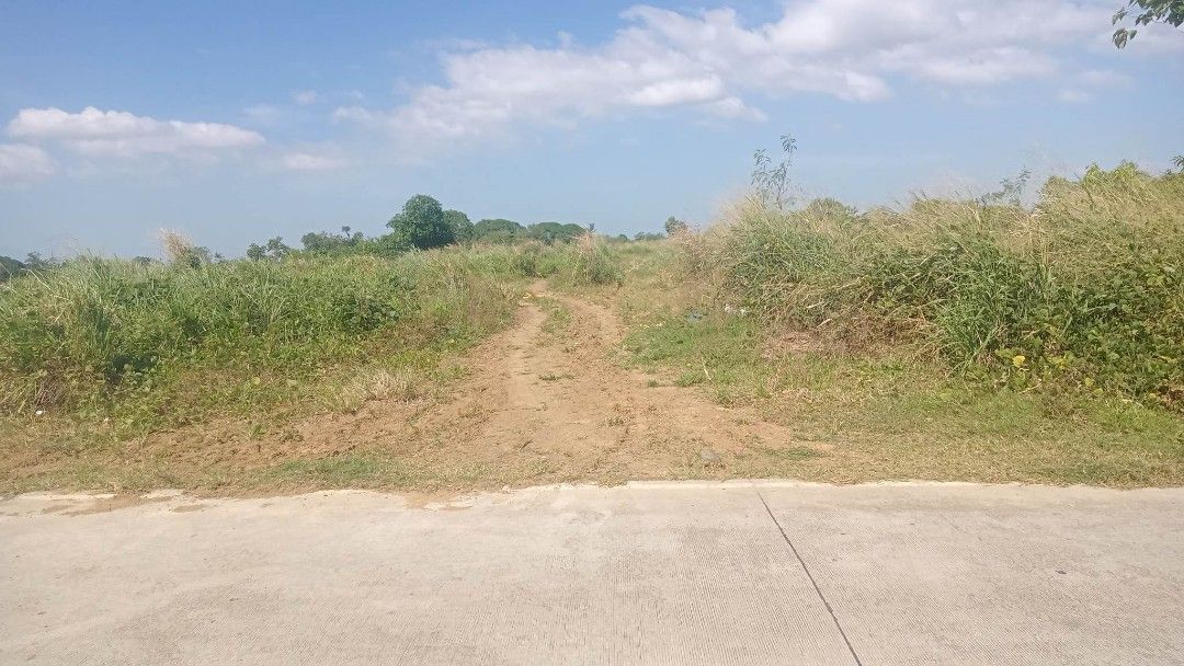 RUSH, Property, For Sale, Lot on Carousell
