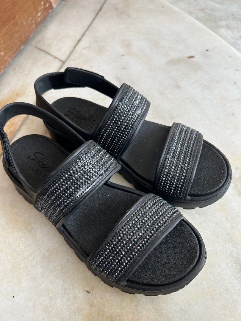 Skechers luxe foam, Women's Fashion, Footwear, Sandals on Carousell