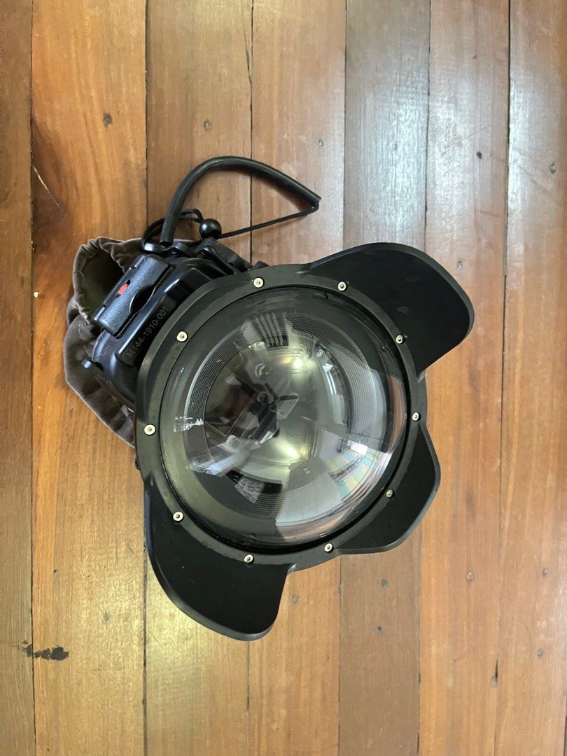 Sony a7s2 underwater housing with dome. (Category: Other Photography Accessories) located in Manila. Submitted by olxph_400275733 (Listing ID 1237400051, Image 2). Description: Dome port enables one to use almost any lens from wide to standard.