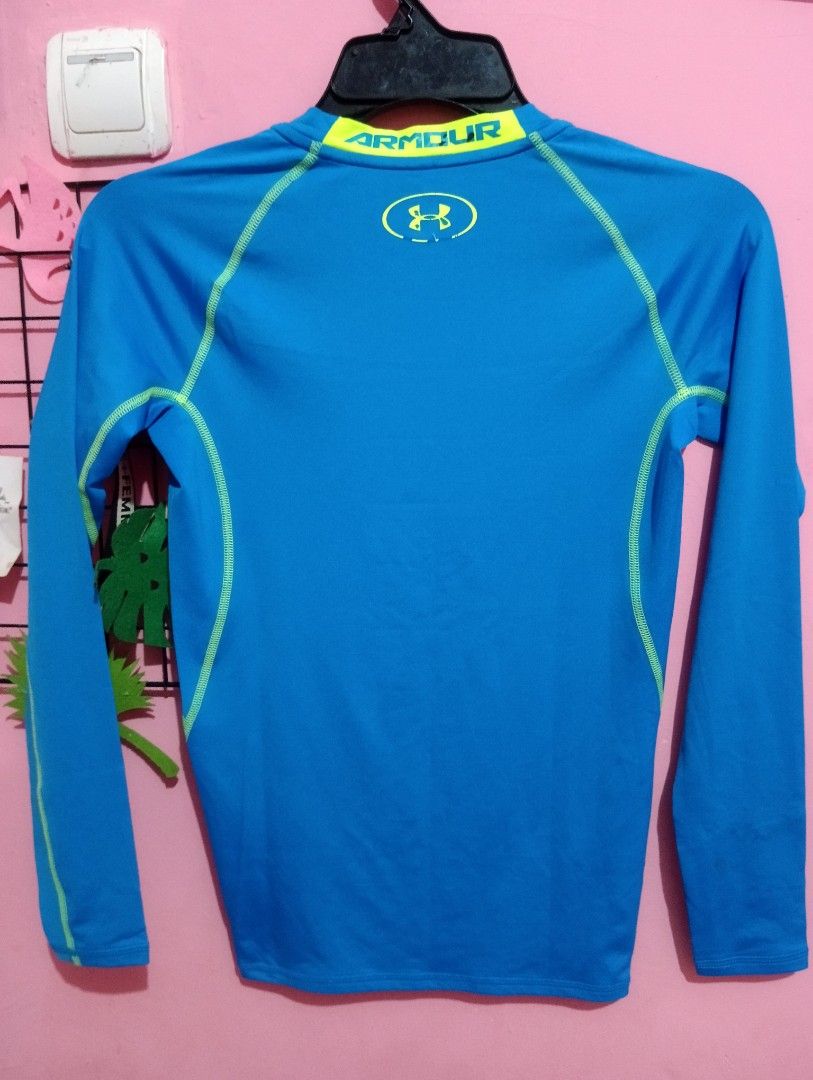 UNDER ARMOUR BASE LAYER Olah Raga Baju Olahraga di Carousell