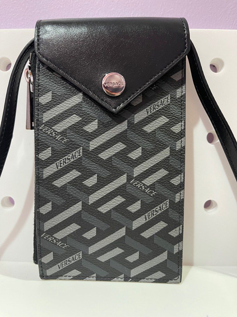 Versace phone 2025 pouch