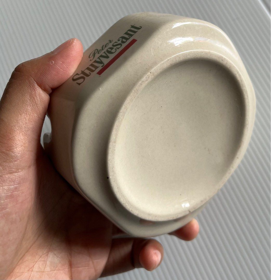 Vintage Peter Stuyvesant Ashtray Dead Stock, Hobbies & Toys