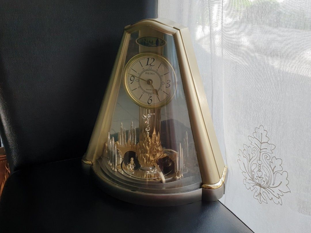 Vintage Seiko Display Clock (Category: Clocks) located in Quezon City. Submitted by WasalakTwo (Listing ID 1237518379, Image 3). Description: Good working condition Japan finds Clock and rotating pendulum working Music as is Expect minor signs of usage Pickup Novaliches, QC.
