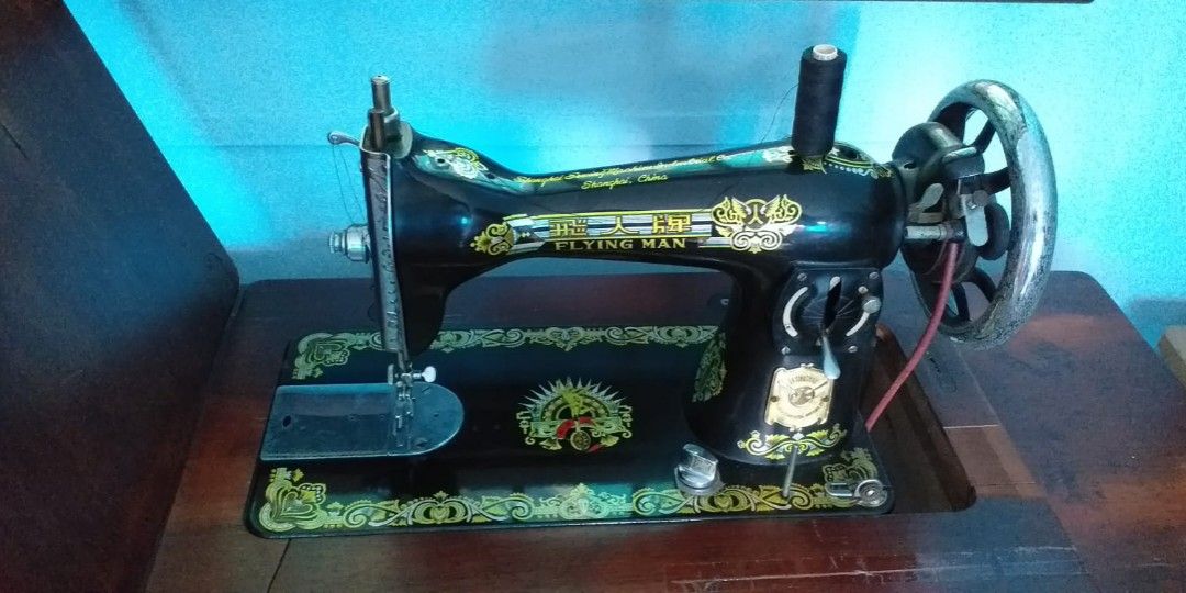 Vintage sewing machine not working, TV & Home Appliances, Other Home