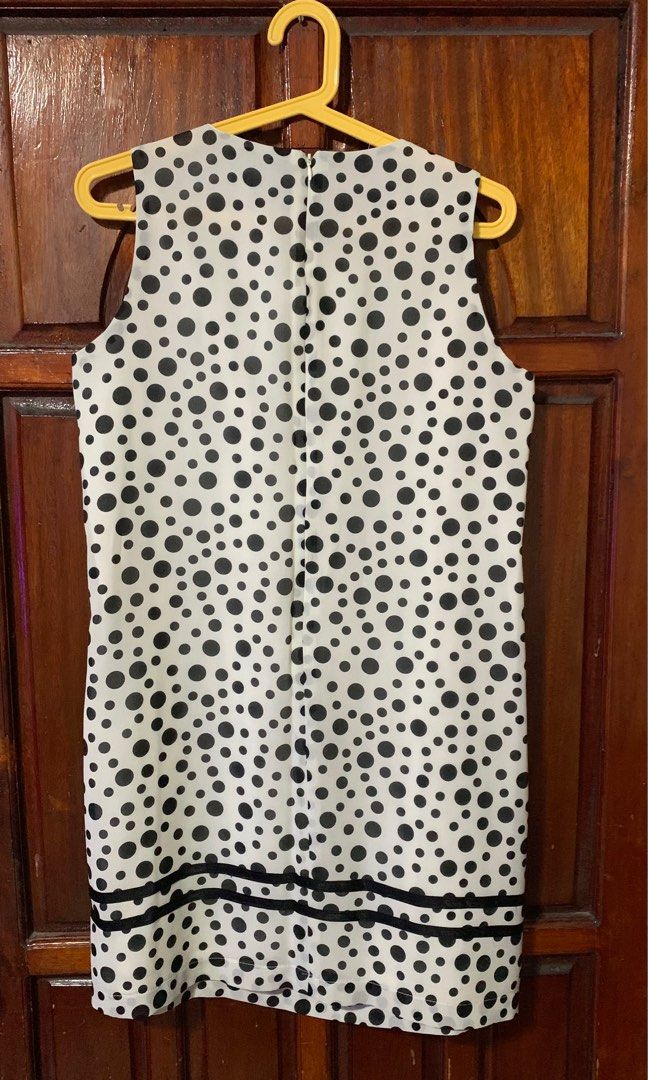Viz -A-Viz Dress (Category: Dresses) located in Makati City. Submitted by Prettynette (Listing ID 1237513409, Image 3). Description: Good condition No flaw.