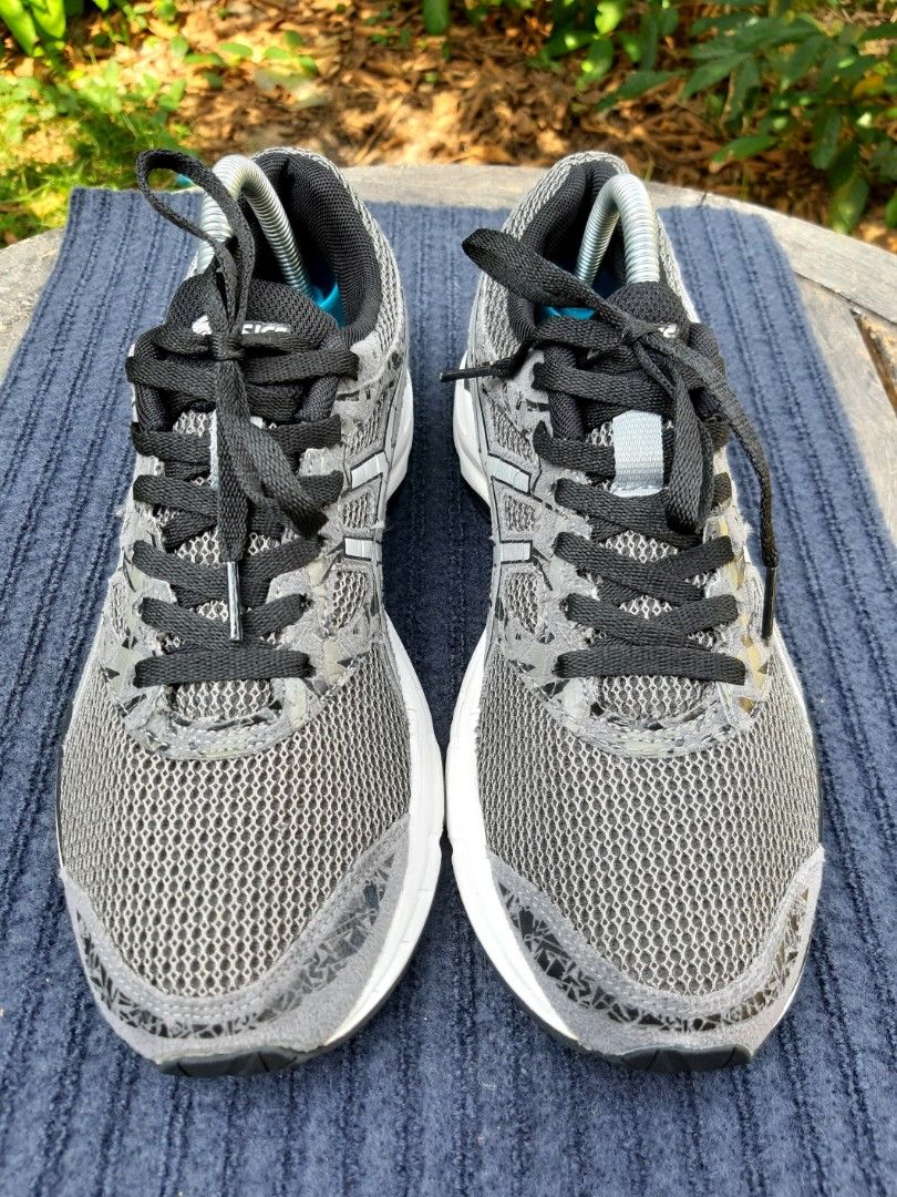 Asics gel flux 4 vs gel excite 4 sales