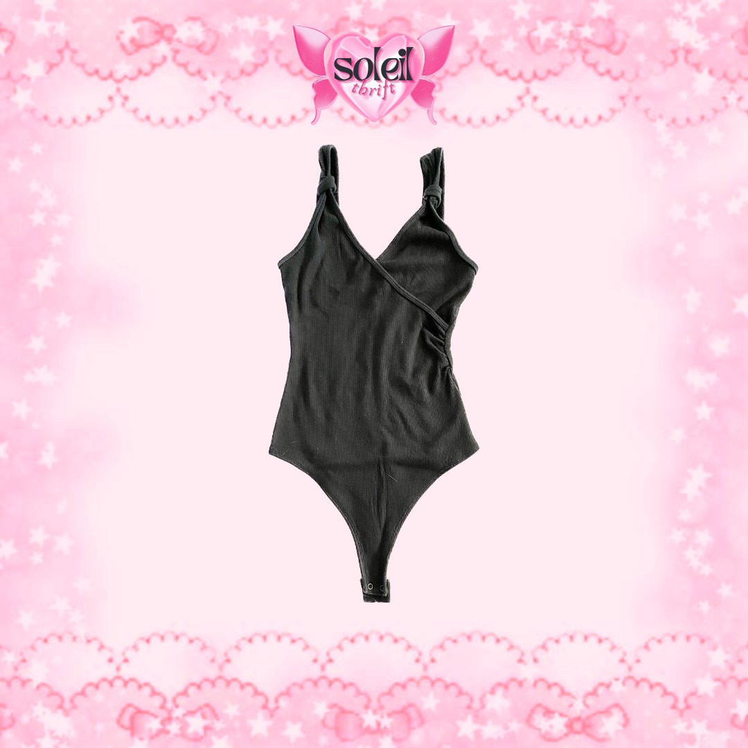 abercrombie black one piece on Carousell