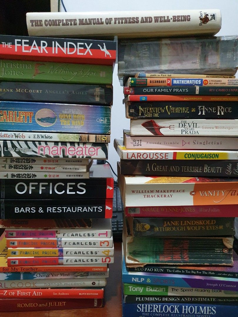 Assorted books (Category: Storybooks) located in Singapore. Submitted by mariaennuj (Listing ID 1237674995, Image 1). Description: assorted books $2 each including fiction non fiction.