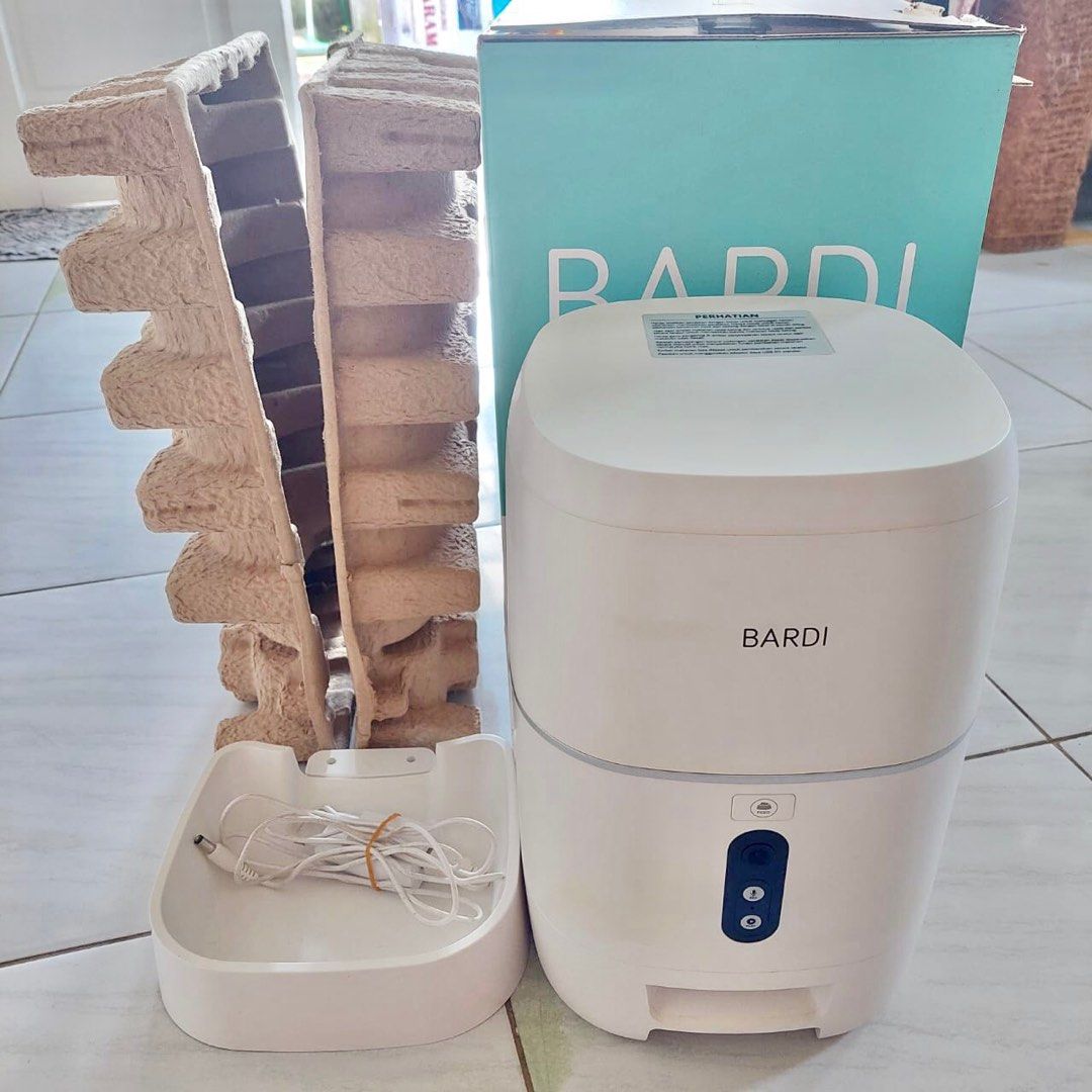 Bardi Pet Feeder Smart Wifi Preloved on Carousell