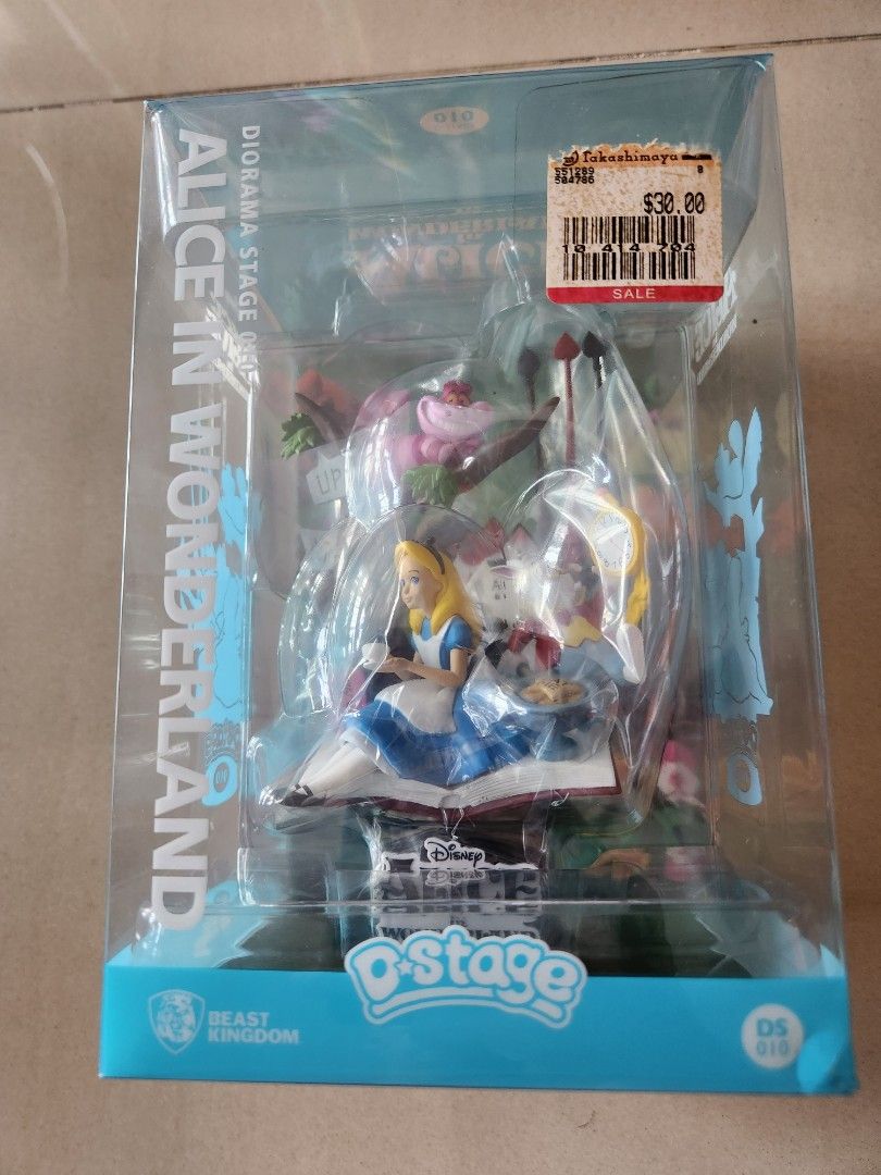 Beast Kingdom Alice In Wonderland Alice D-Stage Diorama