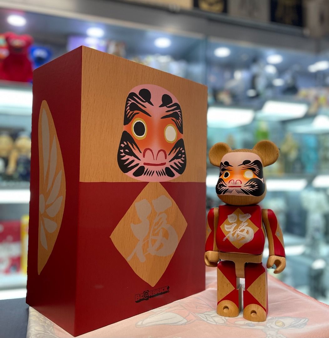 BE@RBRICK カリモク達磨参銀400％ 木Bearbrick, 興趣及遊戲, 玩具 ...