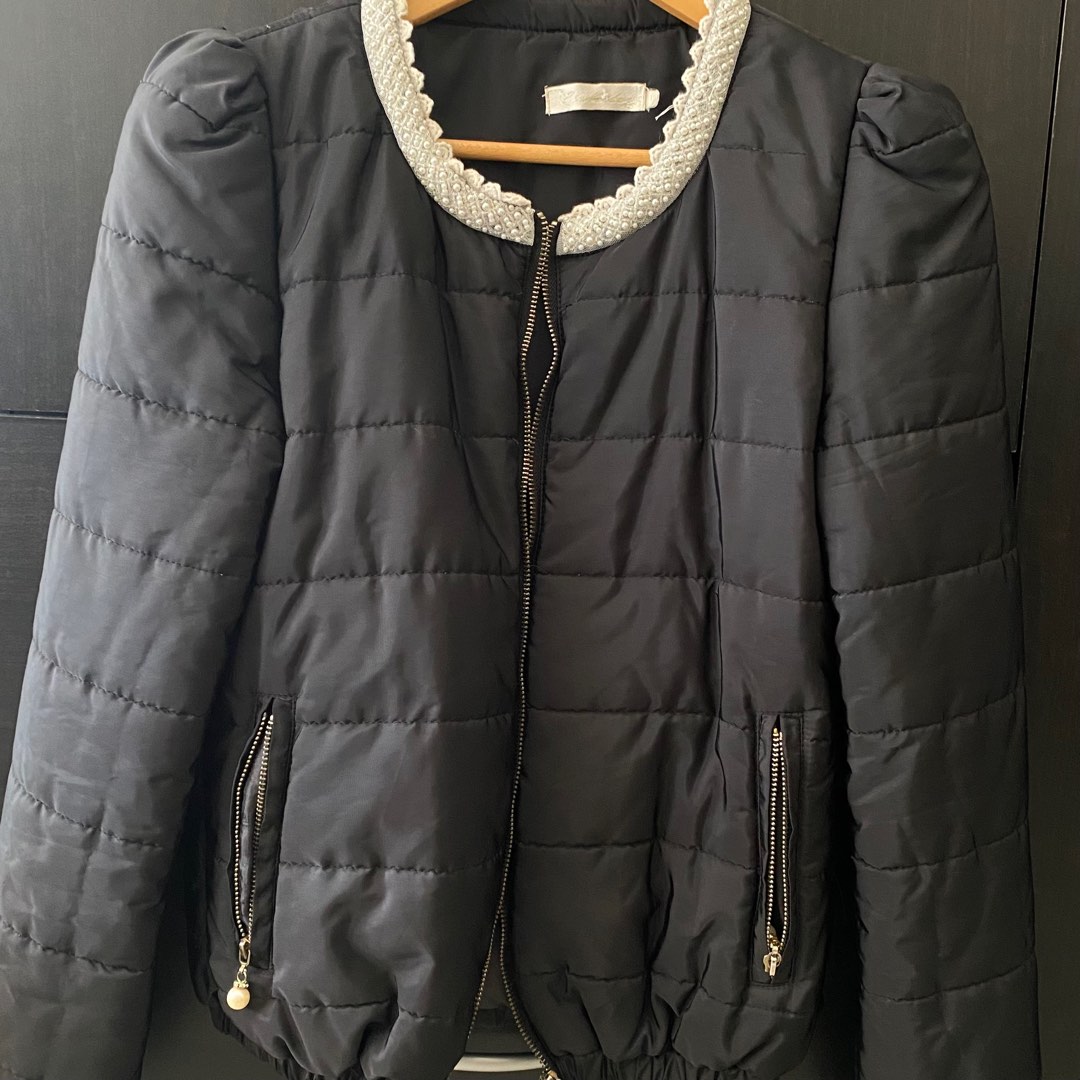 Black Pearl Bomber/Puffer Jacket on Carousell
