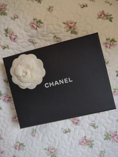 Chanel wallet box