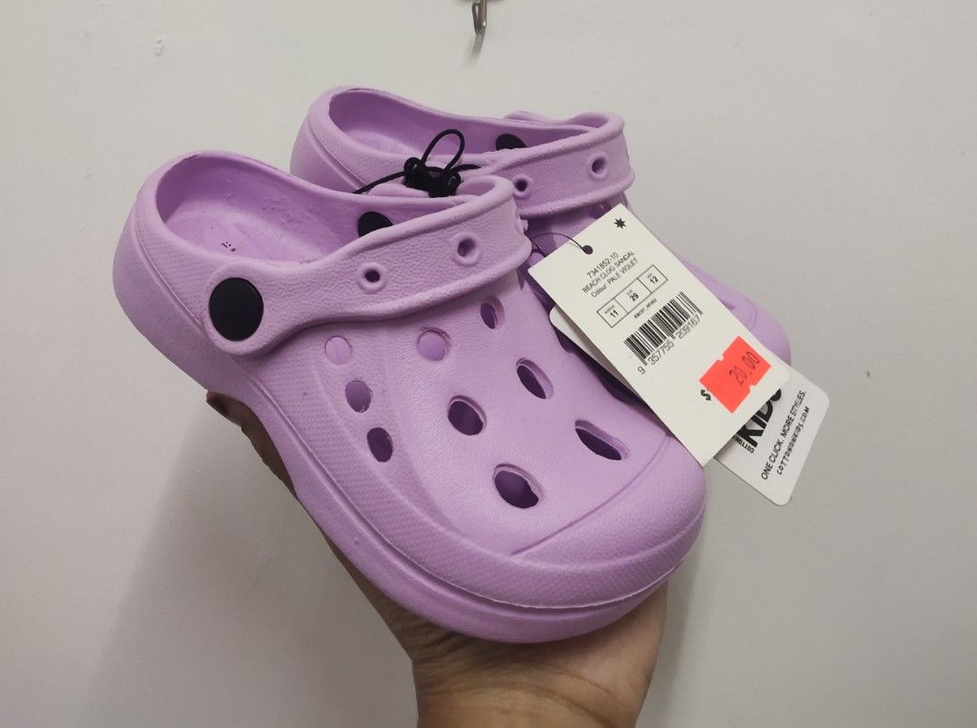 Cotton on deals crocs