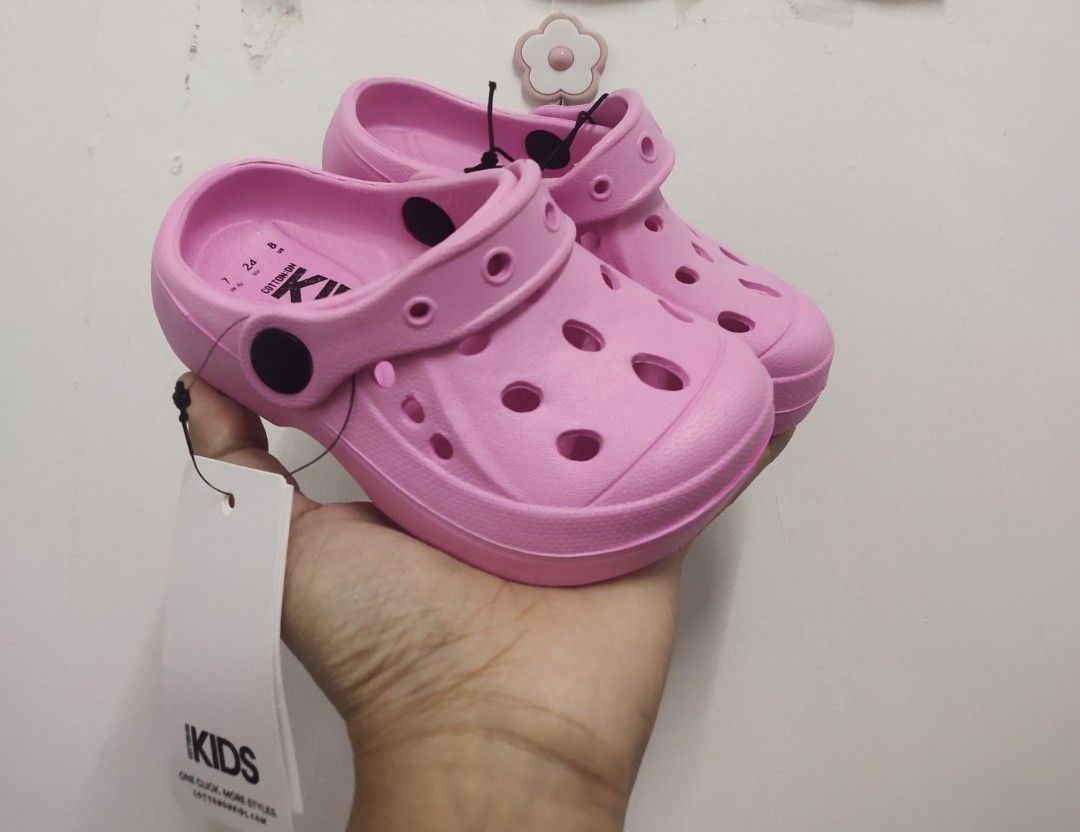 Cotton on crocs store