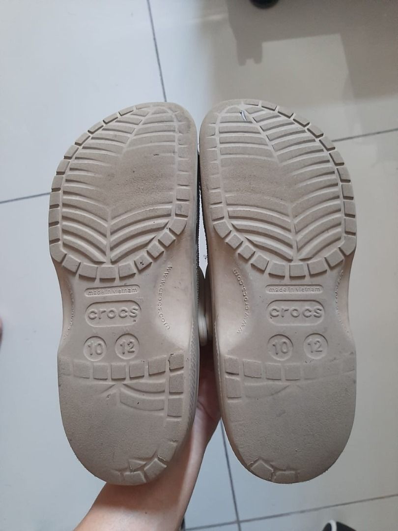 New balance crocs top