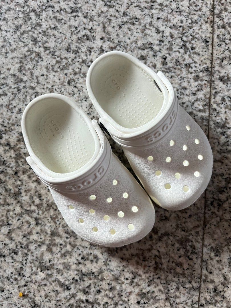 white crocs size 7