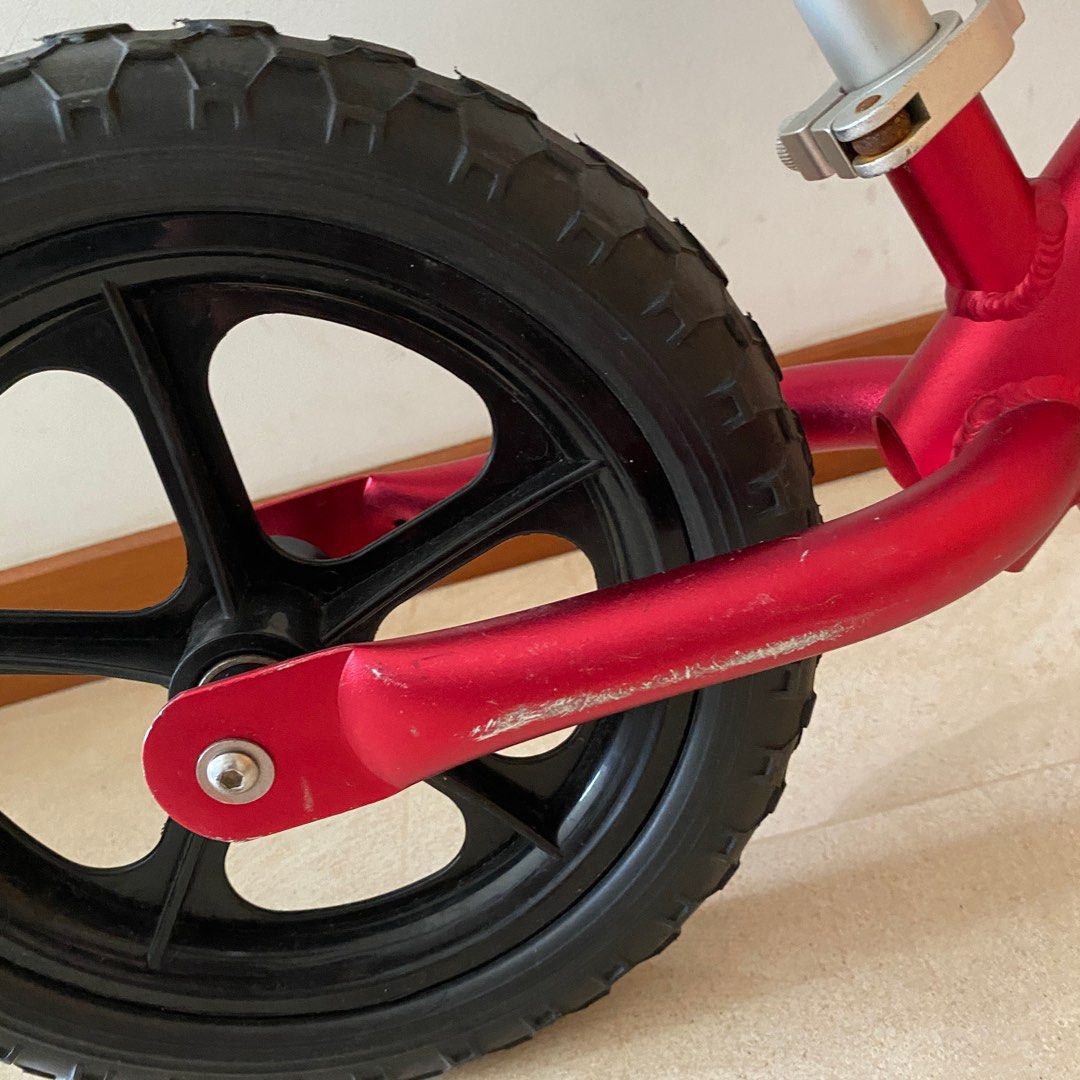 Cruzee Balance Bike (long seat post), Sports Equipment, Bicycles