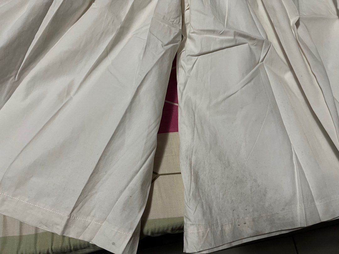 Culottes paperbag (Category: Other Bottoms) located in Caloocan City. Submitted by fortunodeclutter (Listing ID 1236706626, Image 2). Description: With stain.