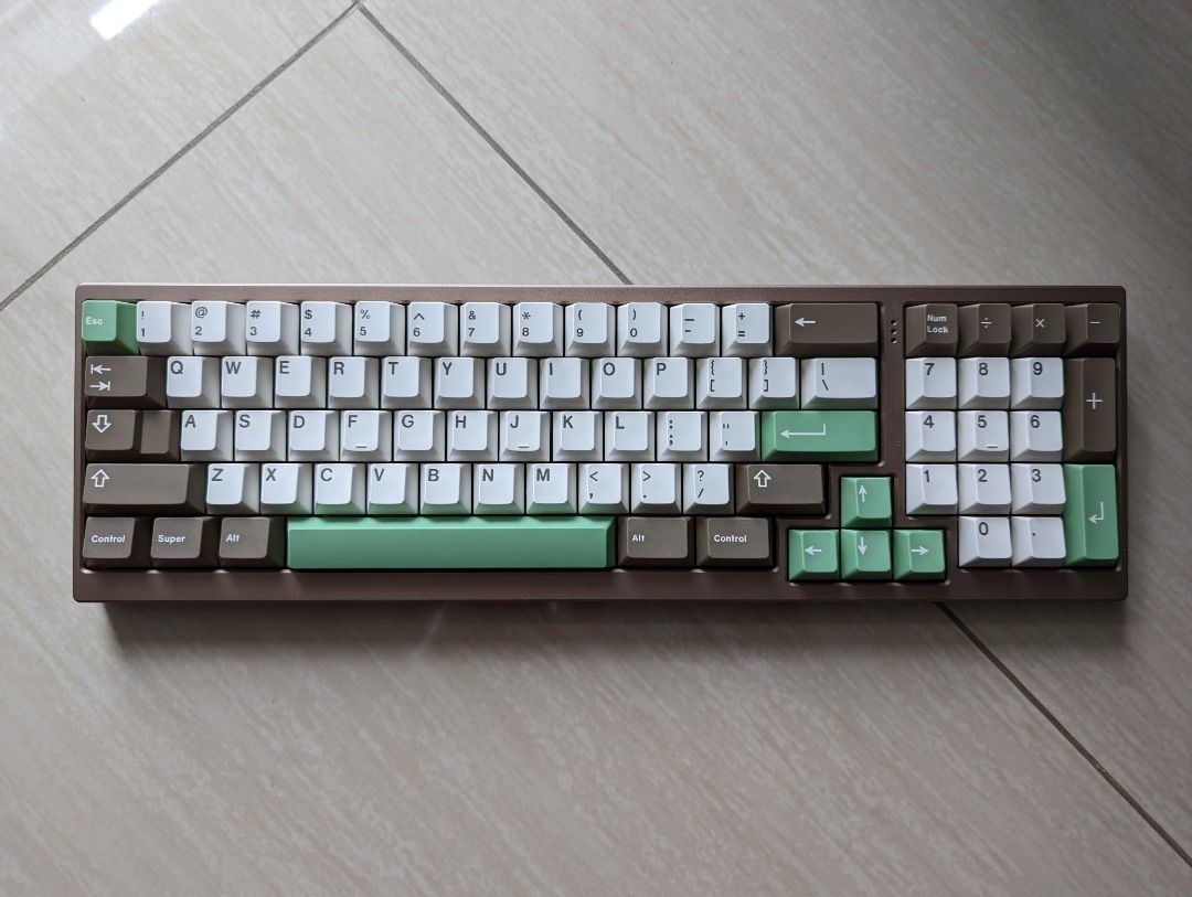 Cypher FRL 1800 Custom Keyboard by Cable Car Designs, Computers & Tech