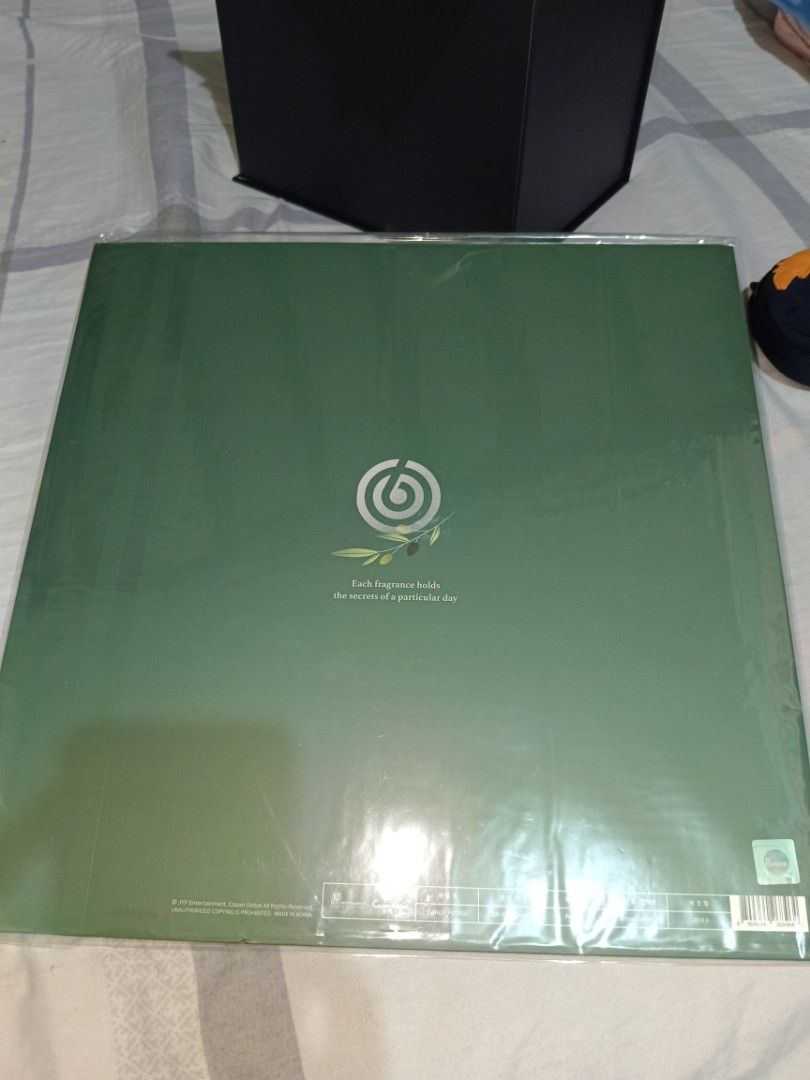 QUITTING SALE - DAY6 SCENTOGRAPHER LP POSTER SET (Category: Art & Prints) located in Pasig City. Submitted by xankapunta (Listing ID 1237660153, Image 2). Description: Sealed Onhand Official 💯 mop: gcash rfs: quit collecting na/decluttering.