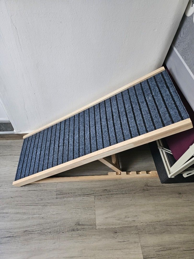 Dog Stairs/slide, Pet Supplies, Homes & Other Pet Accessories on Carousell