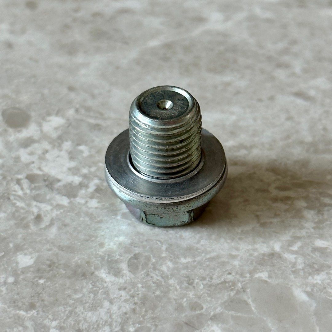 EK4 Drain Plug Bolt 14mm (Engine Oil), Car Accessories, Accessories on