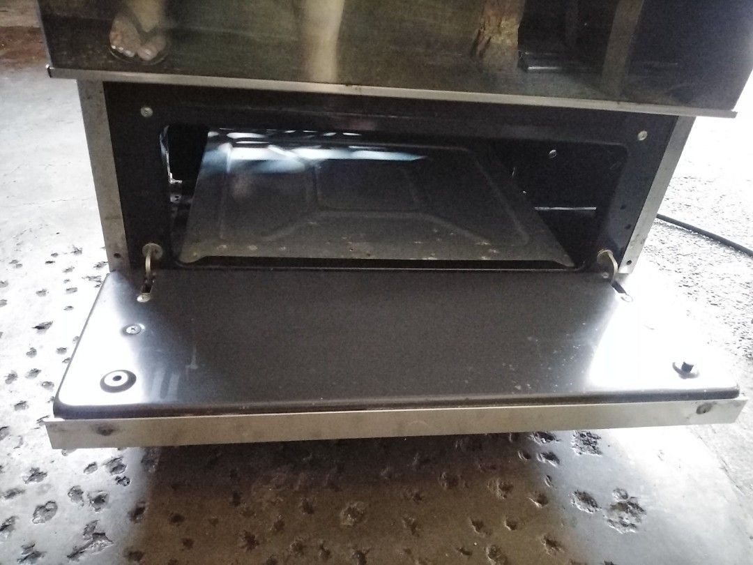 Elba Electric range on Sale!!! (Category: Ovens & Toasters) located in Marikina City. Submitted by jesus1smysavi0r (Listing ID 1237667110, Image 2). Description: Rush Sale! No issues No Rust Imported brand, made in Italy!.