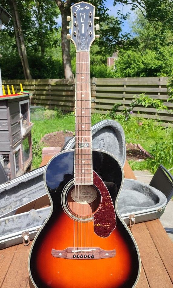 Fender Ron Emory Loyalty (with Pick Up), Hobbies & Toys