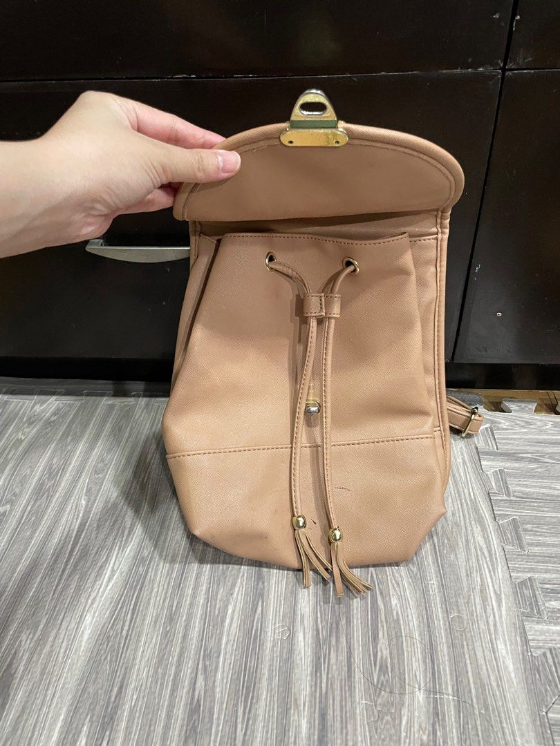 Grove Mini Backpack (from Japan) (Category: Backpacks) located in Manila. Submitted by live.hellokeffir (Listing ID 1237678300, Image 2). Description: Has minor flaws.