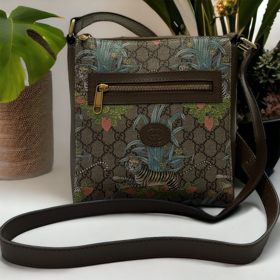 Gucci sling bag on Carousell