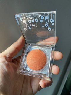 (Category: ) located in . Submitted by checkoutpreloved (Listing ID 1237537084, Image 1). Description: .