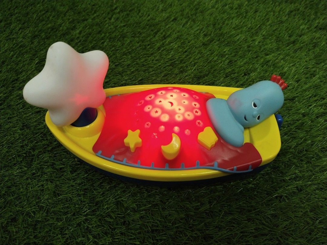 In The Night Garden Iggle Piggle s Bedtime Boat Lullaby Night