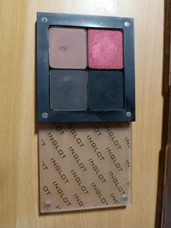 (Category: ) located in . Submitted by huesbeautybox (Listing ID 1237636052, Image 1). Description: .
