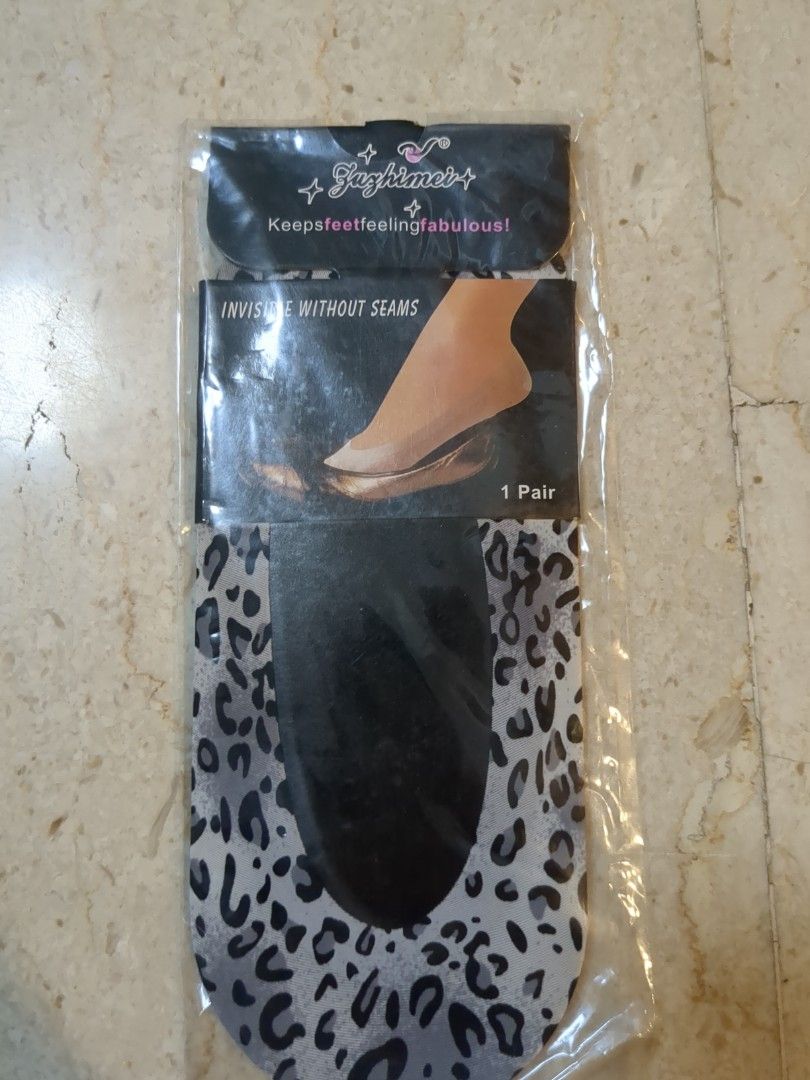 Invisible without seams socks, Women's Fashion, Watches & Accessories