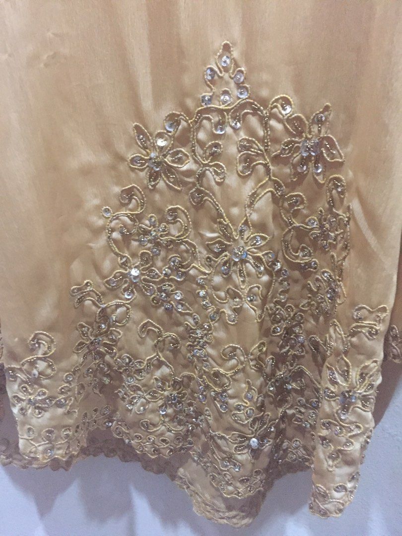Kaftan (Category: Tops) located in Seremban. Submitted by aniessss (Listing ID 1237685412, Image 3). Description: .