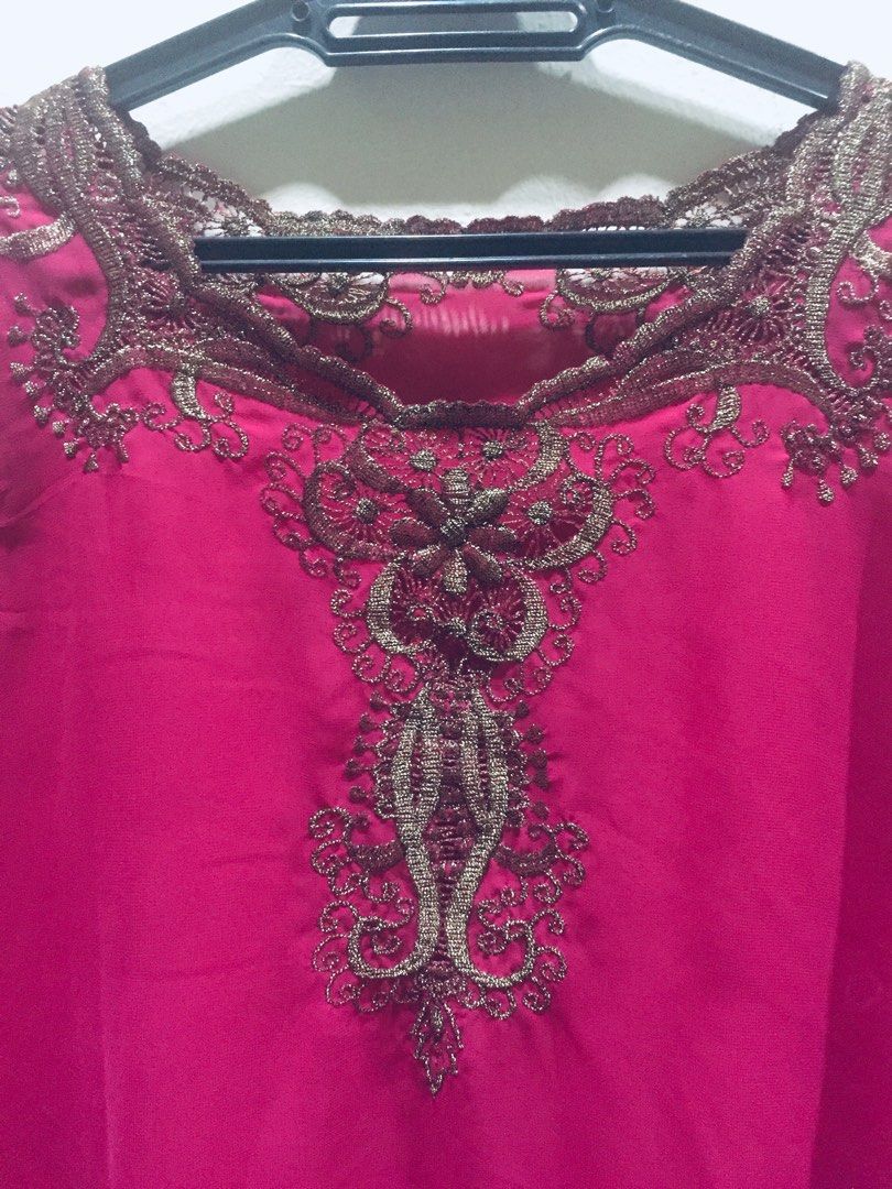 Kaftan (top) (Category: Tops) located in Seremban. Submitted by aniessss (Listing ID 1237685011, Image 2). Description: .